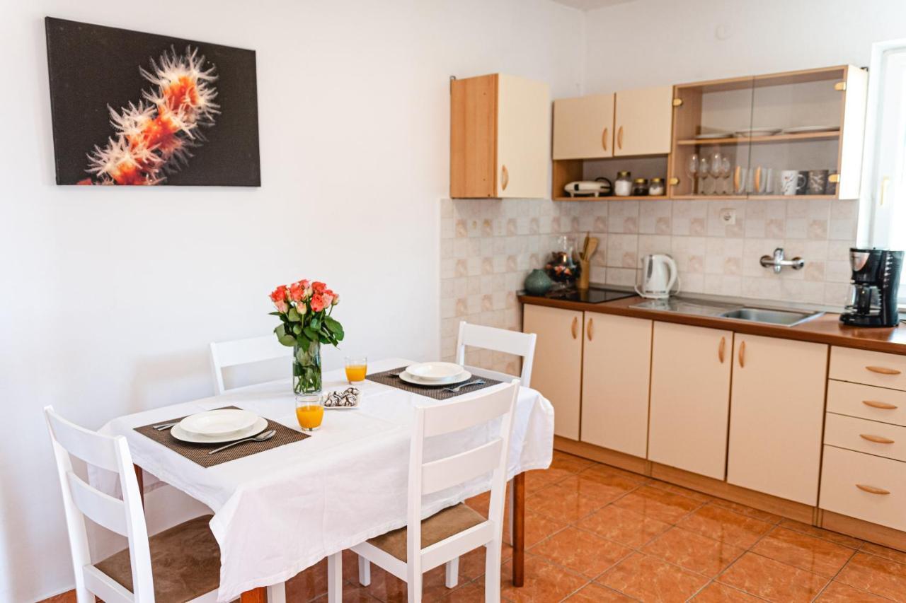 Korallion Apartment Sibenik Exterior photo
