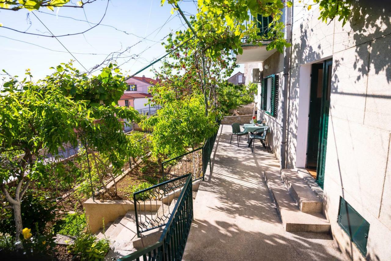Korallion Apartment Sibenik Exterior photo